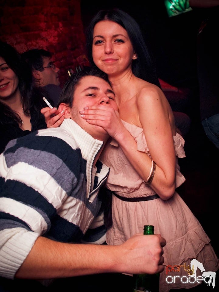 Miercuri noaptea în Club Escape, 