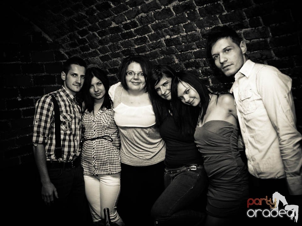 Miercuri noaptea în Club Escape, 