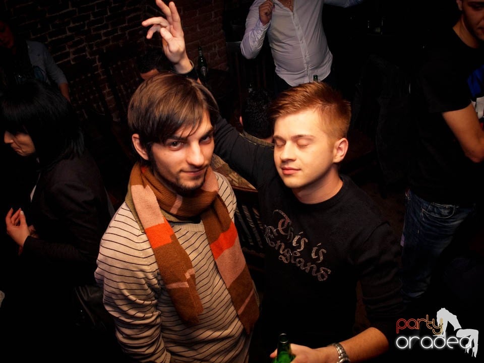 Miercuri noaptea în Club Escape, 