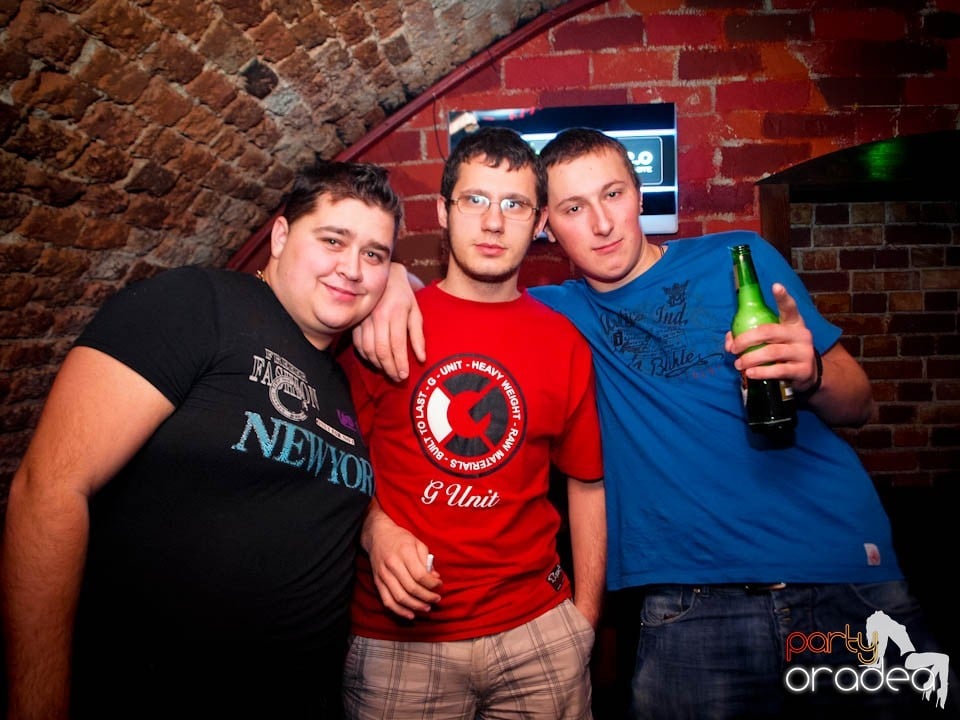 Miercuri noaptea în Club Escape, 