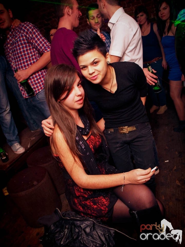 Miercuri noaptea în Club Escape, 