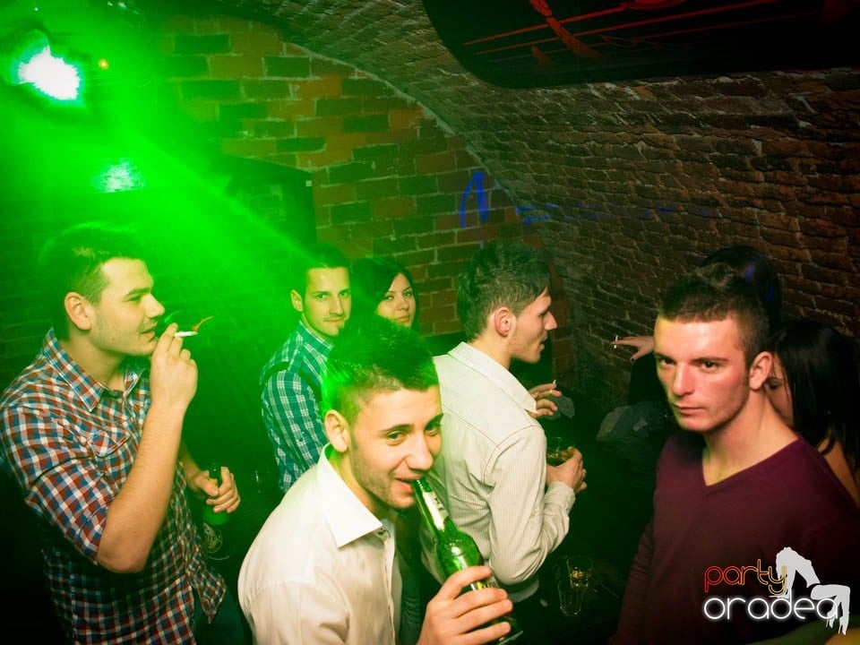 Miercuri noaptea în Club Escape, 