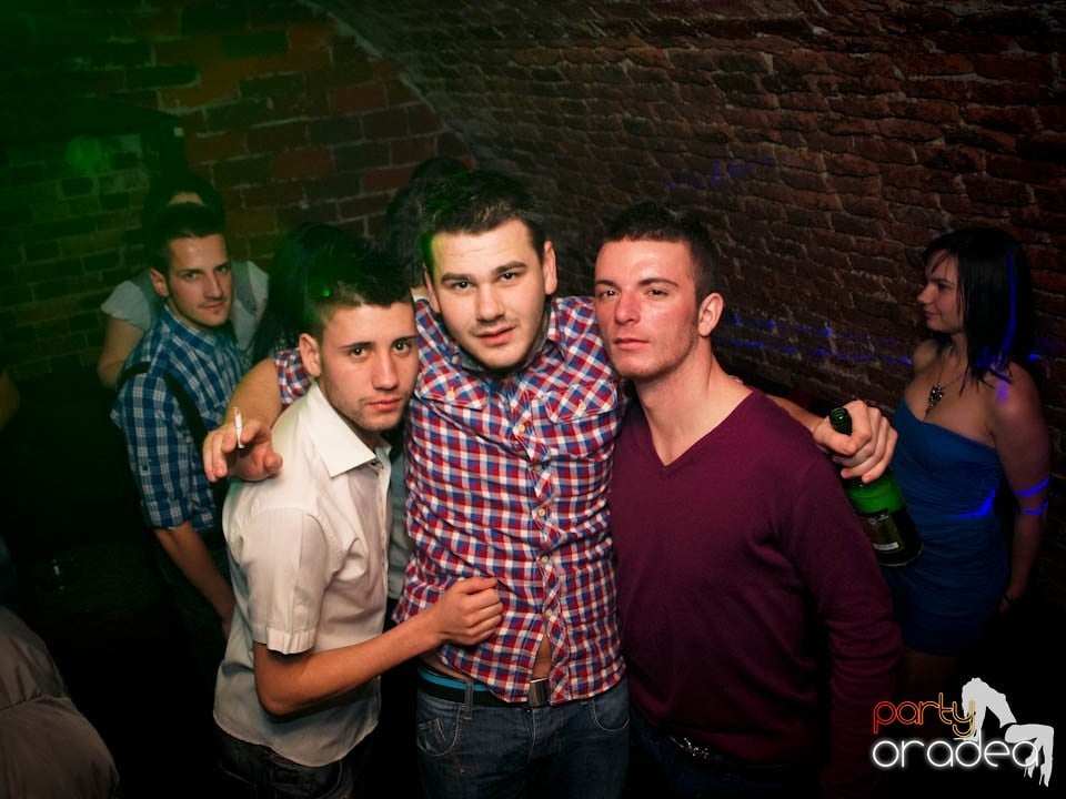 Miercuri noaptea în Club Escape, 