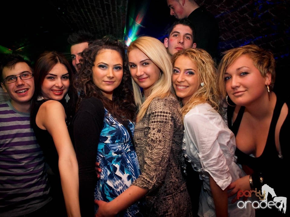 Miercuri noaptea în Club Escape, 