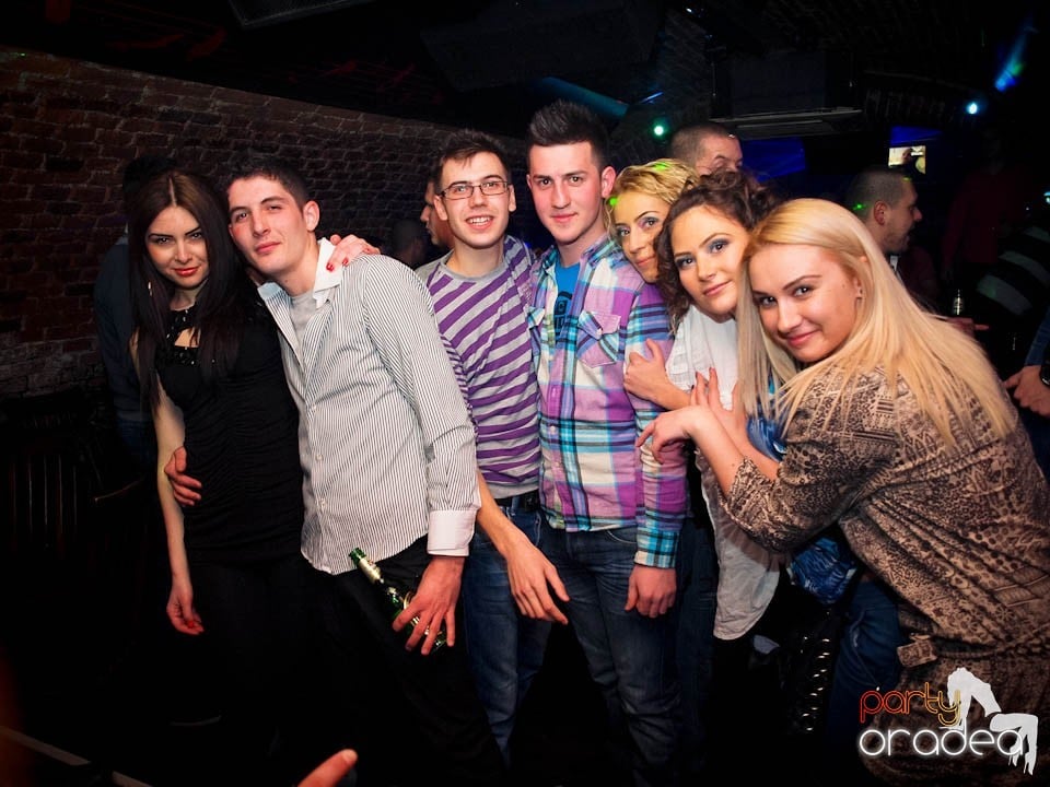 Miercuri noaptea în Club Escape, 