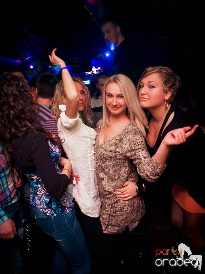 Miercuri noaptea în Club Escape, 