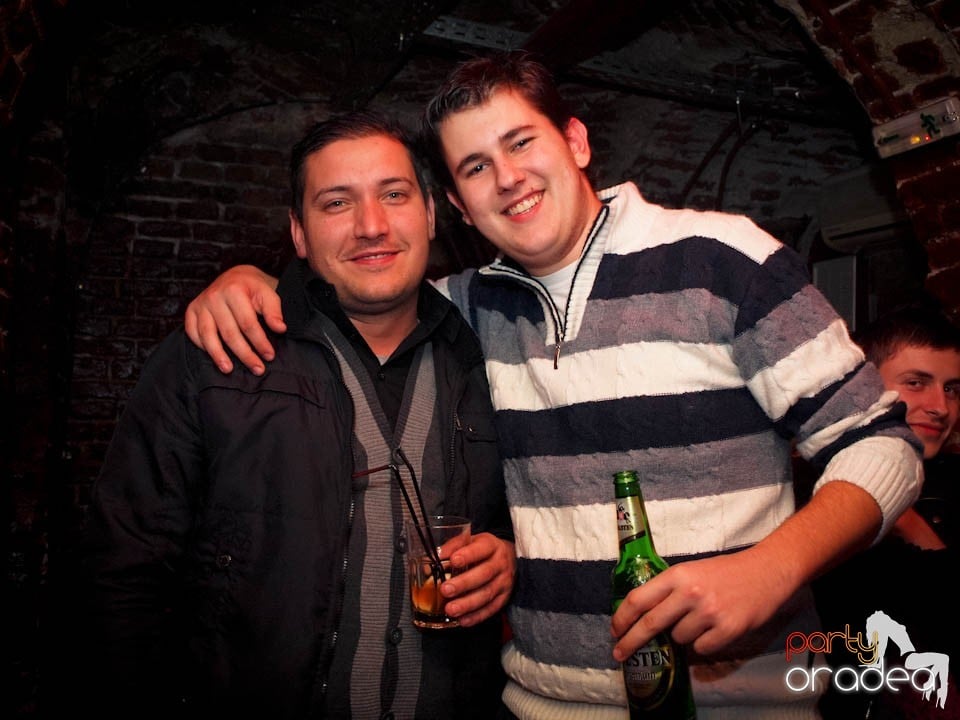 Miercuri noaptea în Club Escape, 