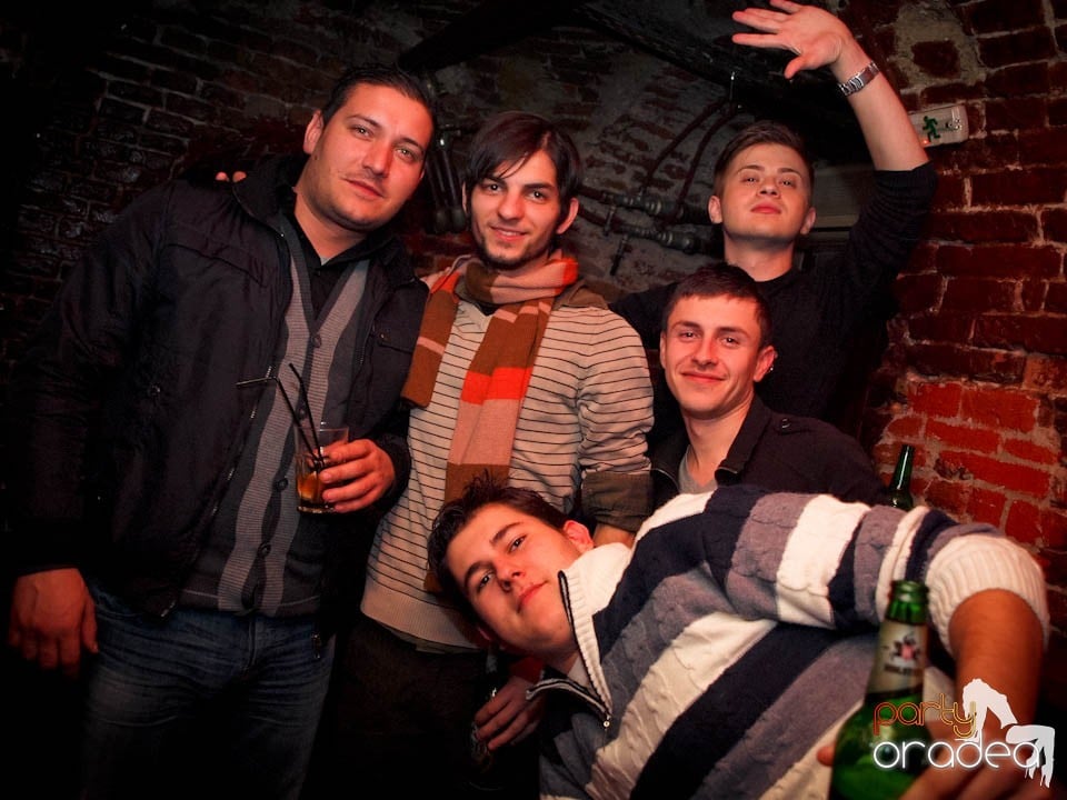 Miercuri noaptea în Club Escape, 