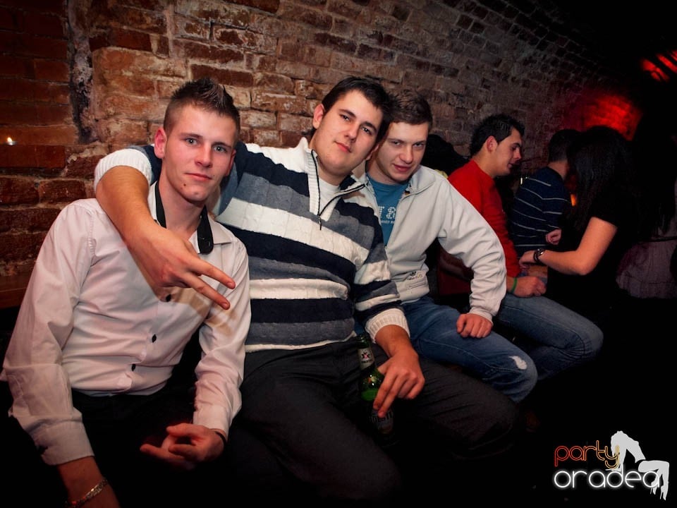 Miercuri noaptea în Club Escape, 