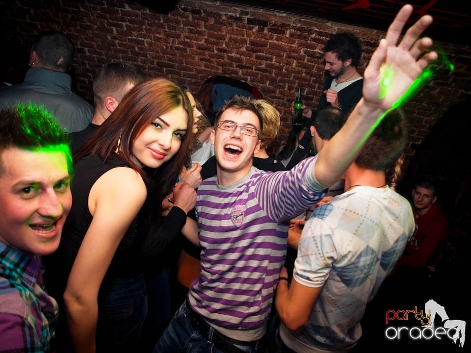 Miercuri noaptea în Club Escape, 