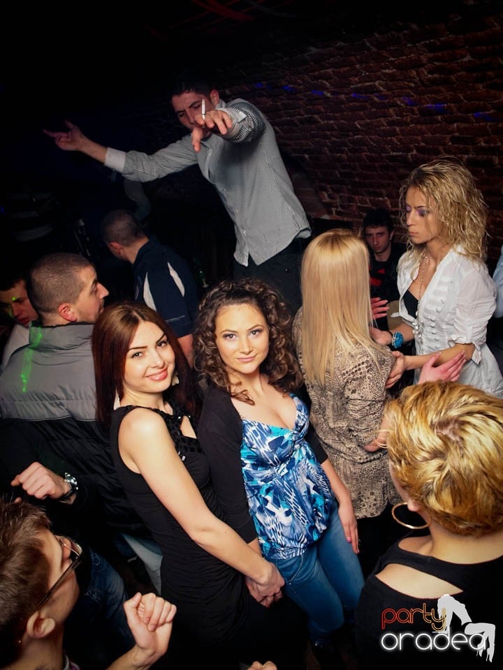 Miercuri noaptea în Club Escape, 