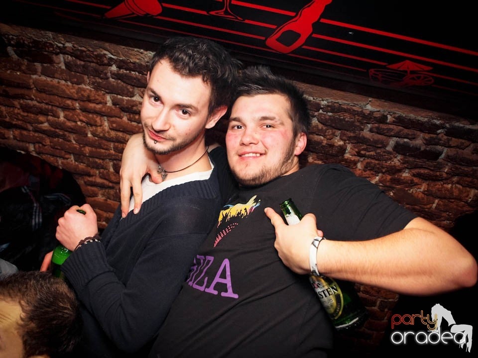 Miercuri noaptea în Club Escape, 