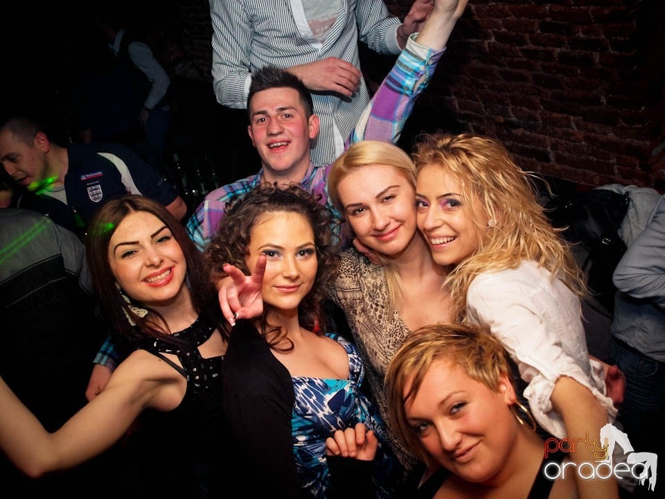 Miercuri noaptea în Club Escape, 