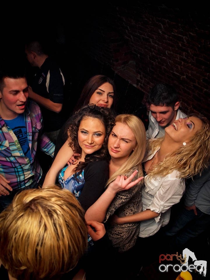 Miercuri noaptea în Club Escape, 