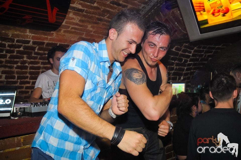 Miercuri noaptea în Escape, 