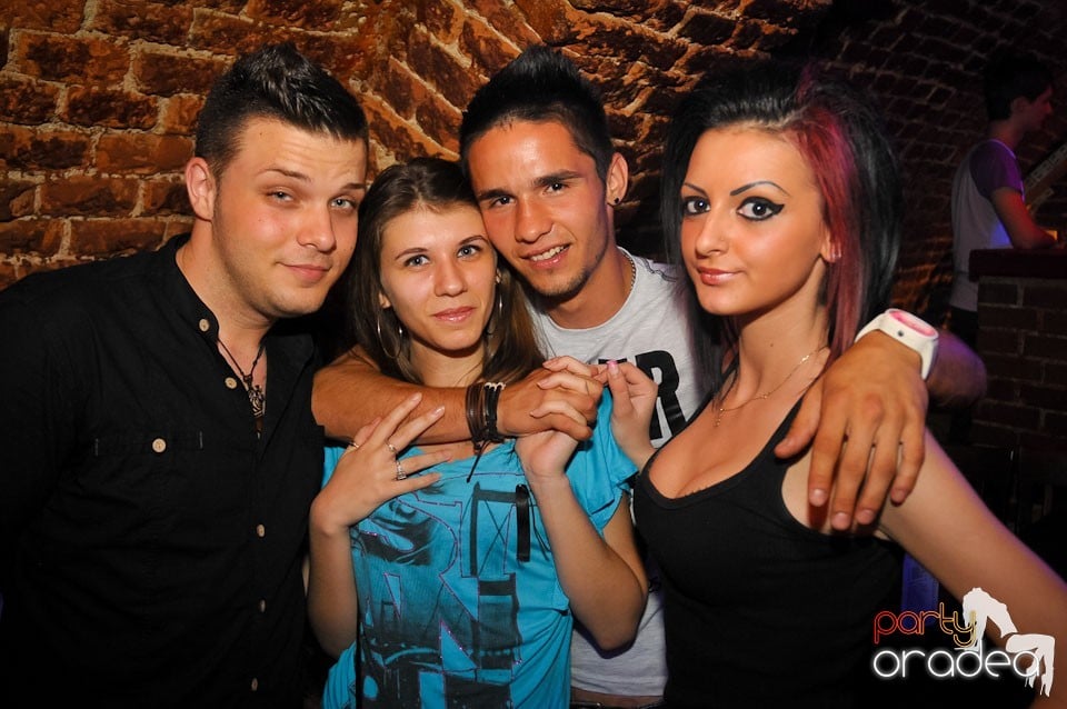 Miercuri noaptea în Escape, 