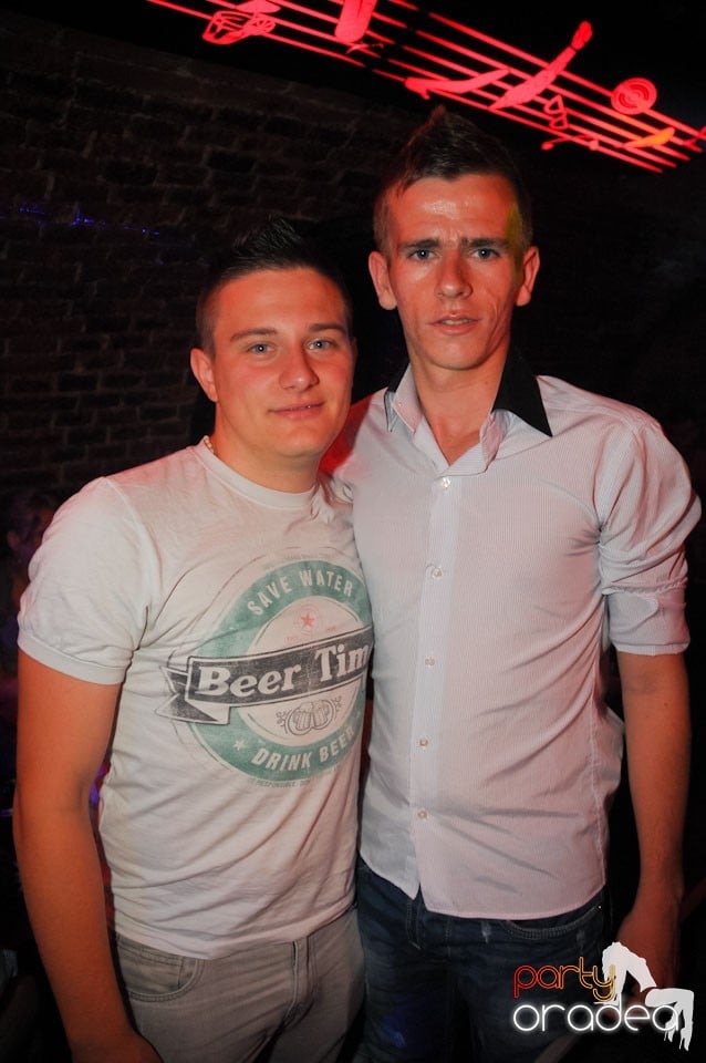 Miercuri noaptea în Escape, 