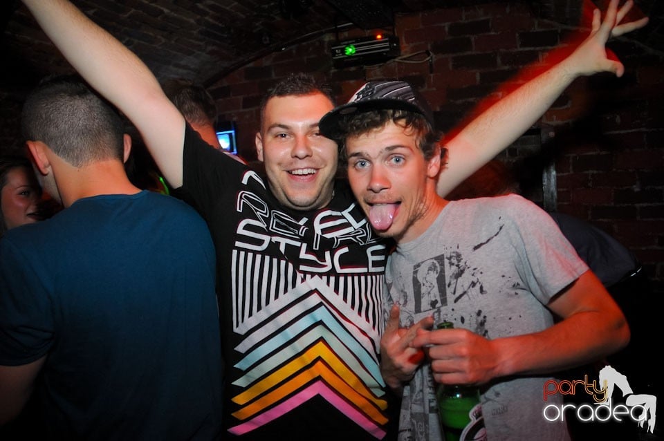 Miercuri noaptea în Escape, 