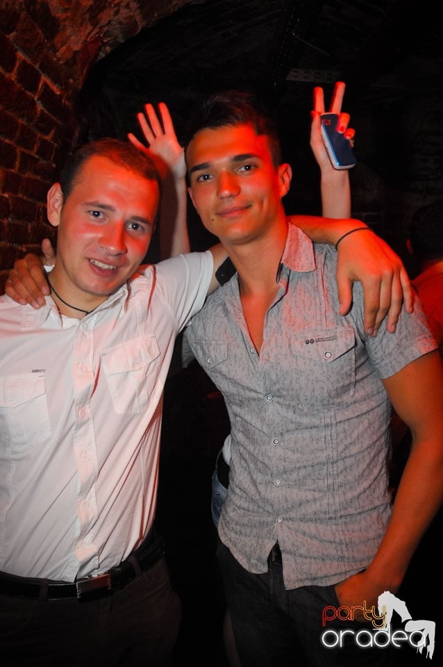 Miercuri noaptea în Escape, 