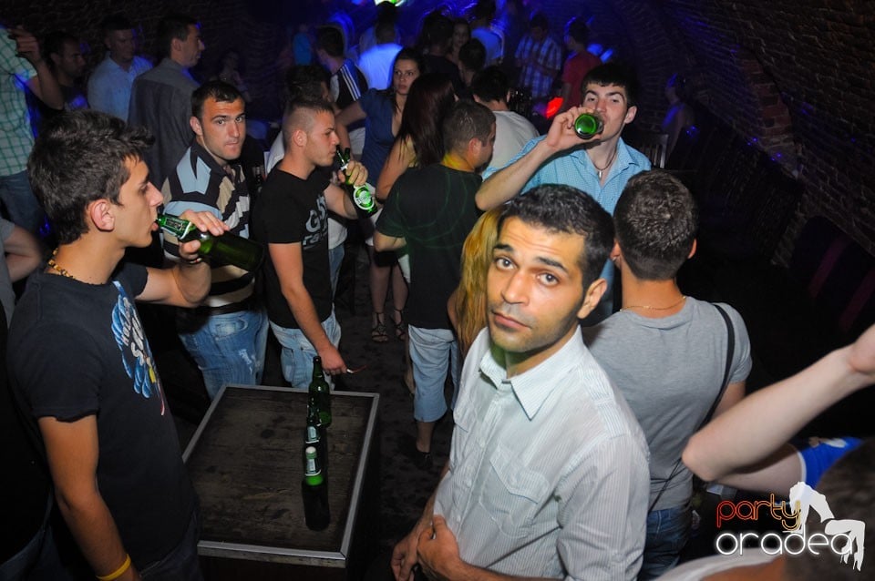 Miercuri noaptea în Escape, 