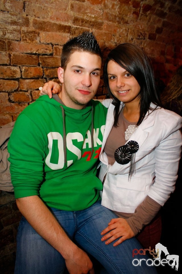 Miercuri seara e party în Club Escape, 