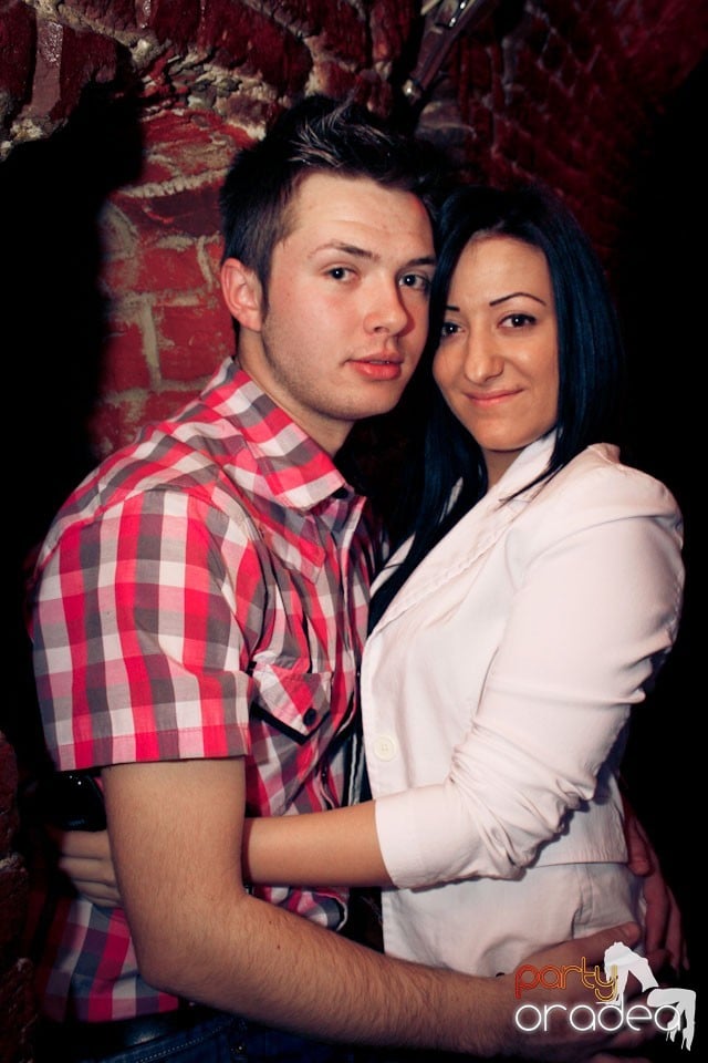 Miercuri seara e party în Club Escape, 