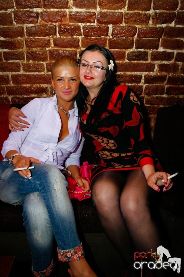 Miercuri seara e party în Club Escape, 