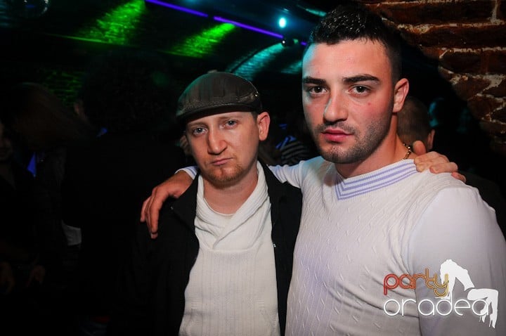 Miercuri seara e party în Escape, 