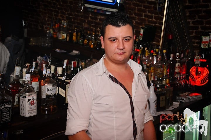 Miercuri seara e party în Escape, 