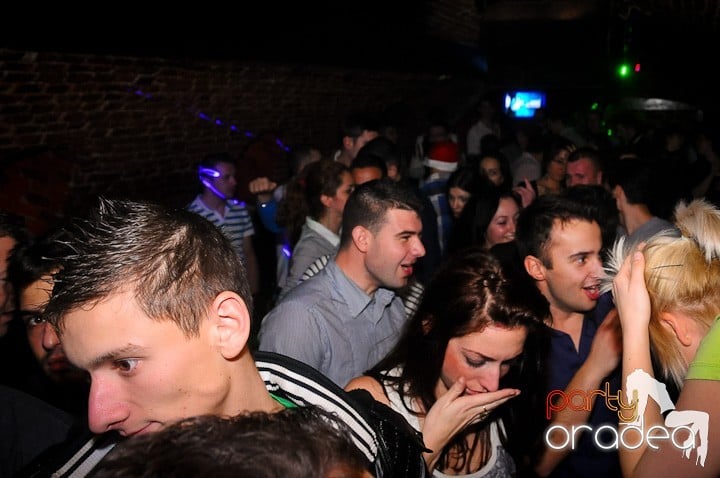 Miercuri seara e party în Escape, 