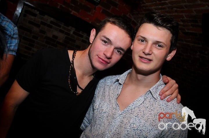 Miercuri seara e party în Escape, 