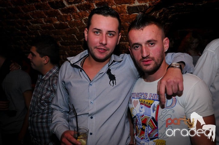 Miercuri seara e party în Escape, 