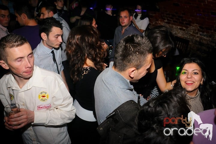 Miercuri seara e party în Escape, 