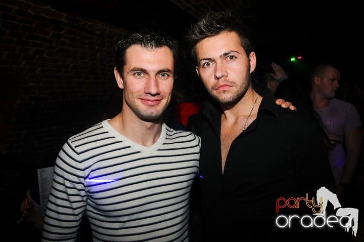 Miercuri seara e party în Escape, 