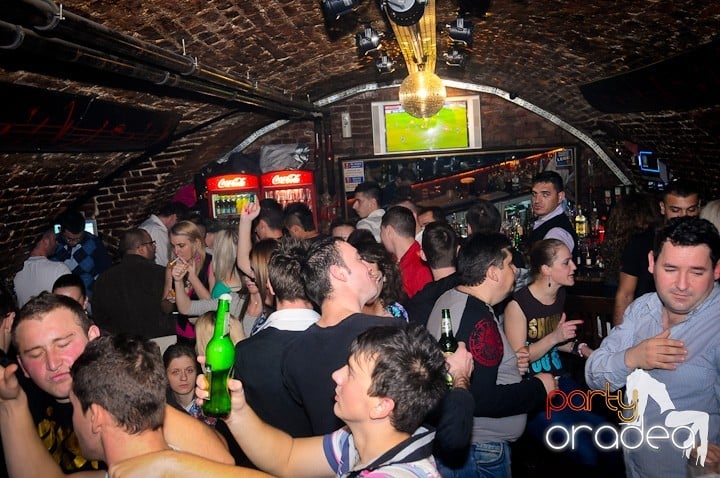 Miercuri seara e party în Escape, 