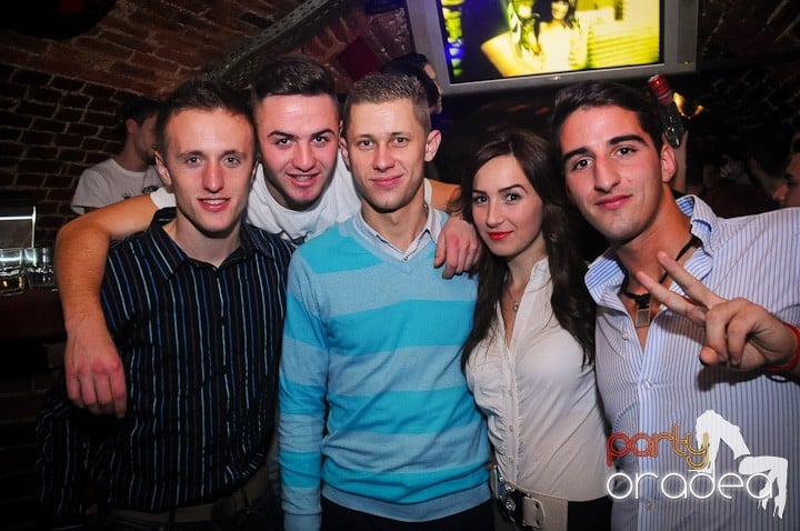 Miercuri seara e party în Escape, 