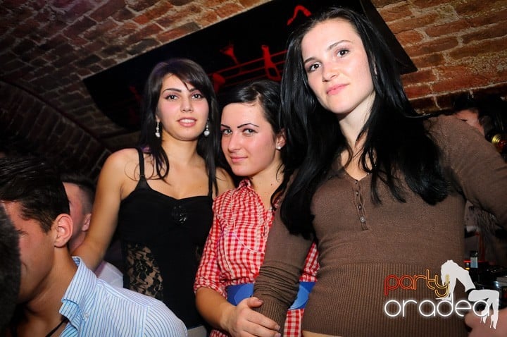 Miercuri seara e party în Escape, 