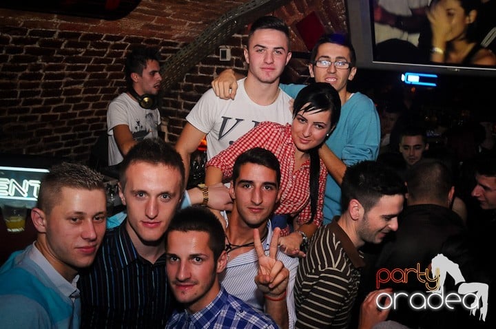 Miercuri seara e party în Escape, 