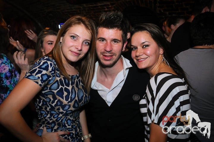 Miercuri seara e party în Escape, 