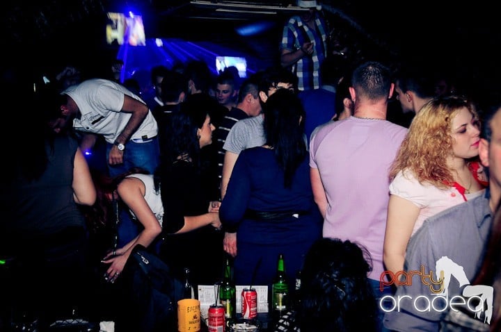 Miercuri seara e party în Escape, 