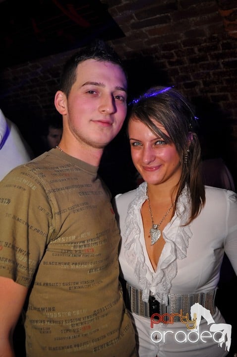 Miercuri seara în Club Escape,