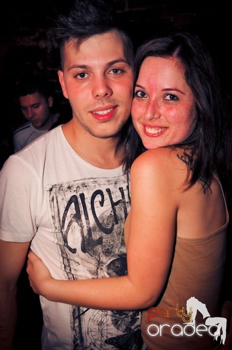 Miercuri seara în Club Escape, 