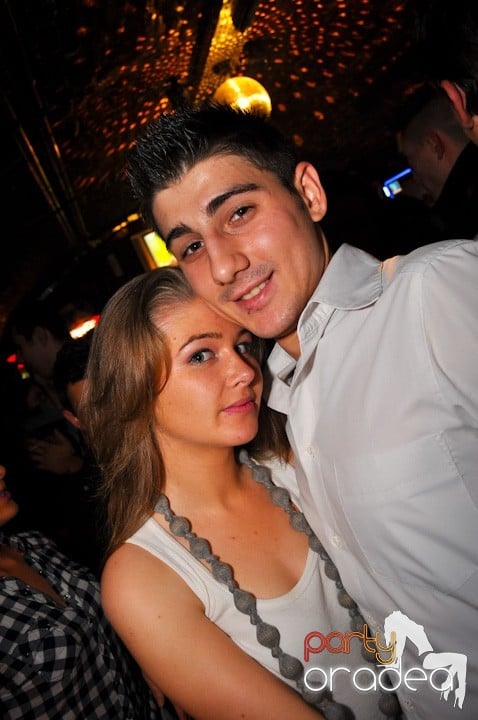 Miercuri seara în Club Escape, 