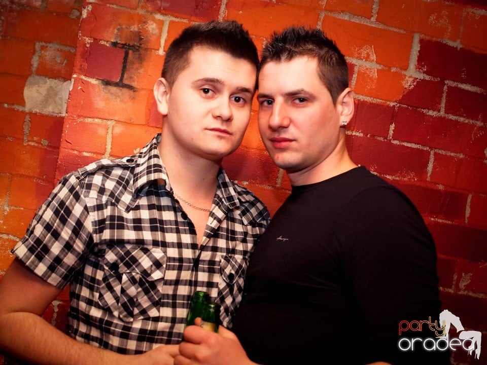 Miercuri seara în Club Escape, 