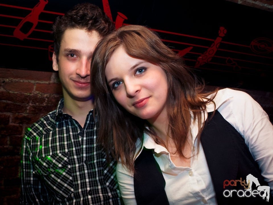 Miercuri seara în Club Escape, 