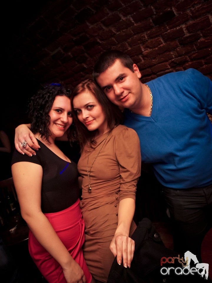 Miercuri seara în Club Escape, 