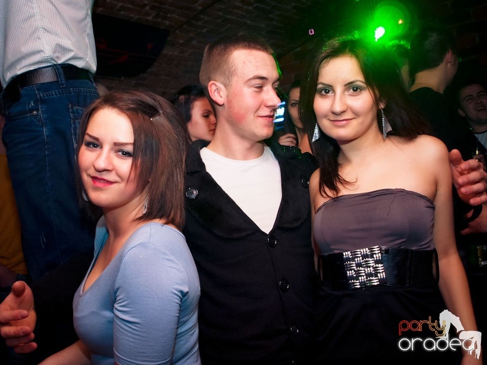 Miercuri seara în Club Escape, 