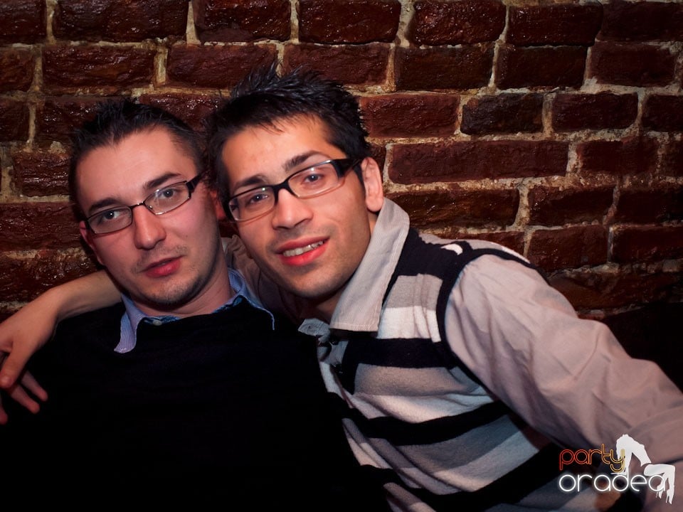 Miercuri seara în Club Escape, 