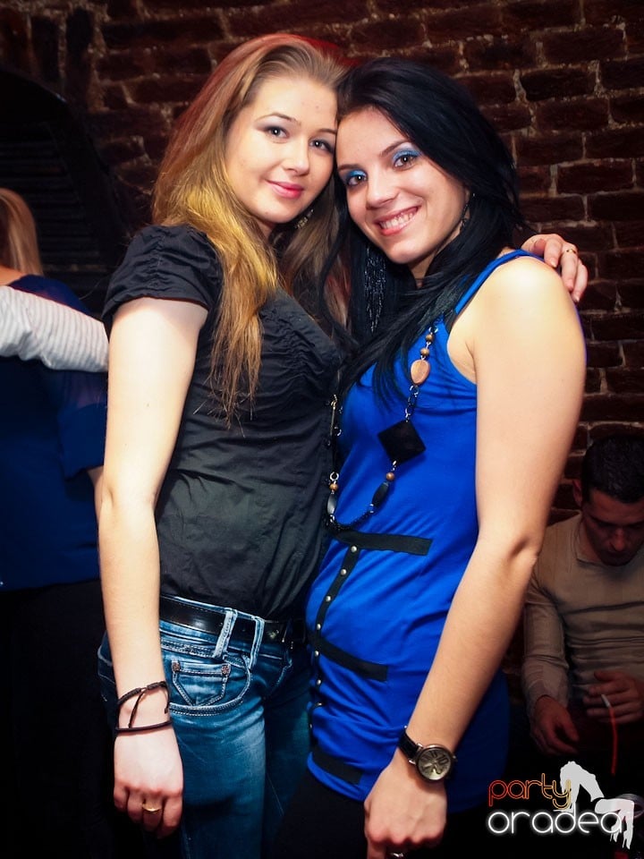 Miercuri seara în Club Escape, 