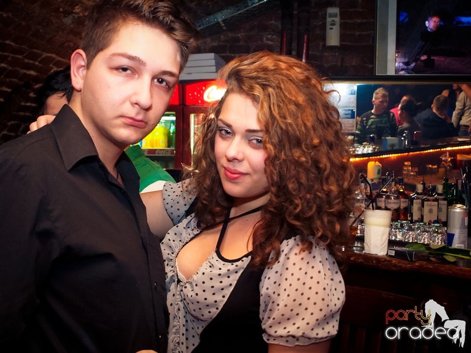 Miercuri seara în Club Escape, 